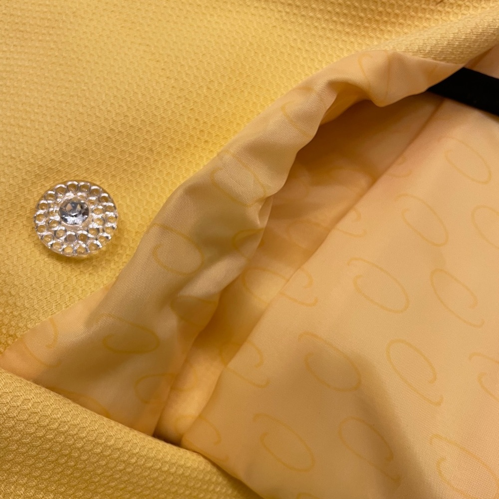Spring yellow light weight coat - Picture 6 of 8